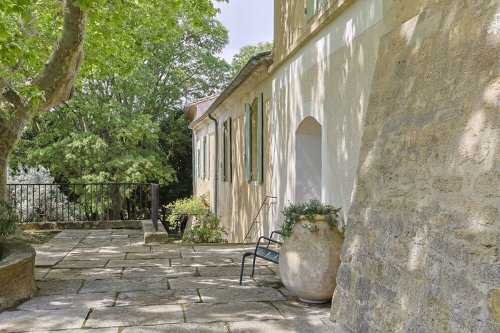 RARE : Offrez-vous une magnifique Propriété ( mas de 10 pièces et 2.6 hectares de parc ) aux portes de SOMMIERES (30)