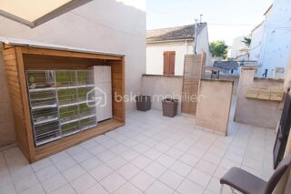  Immeuble � vendre 15 + pi�ces 264 m�