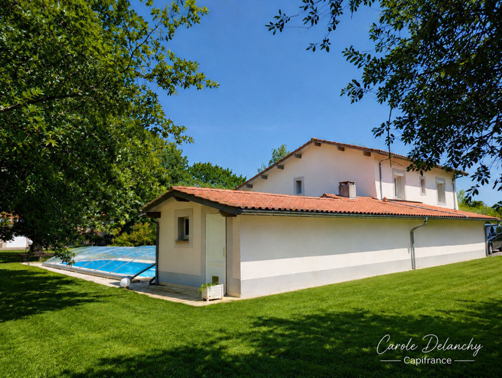 Maison d'architecte, 5 chambres, piscine, dépendances et parc arboré de plus de 3 600 m² à AIRE SUR L'ADOUR (40)