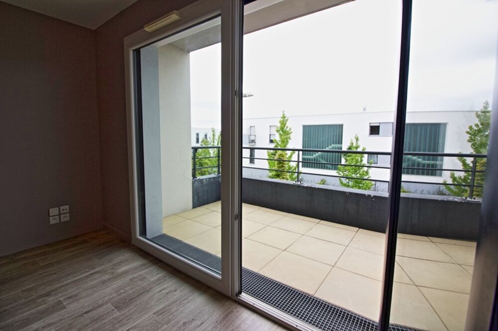 Plescop, aux portes de Vannes  T2 dernier étage avec terrasse, ascenseur et parking