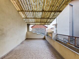  Duplex/triplex  vendre 4 pices 106 m