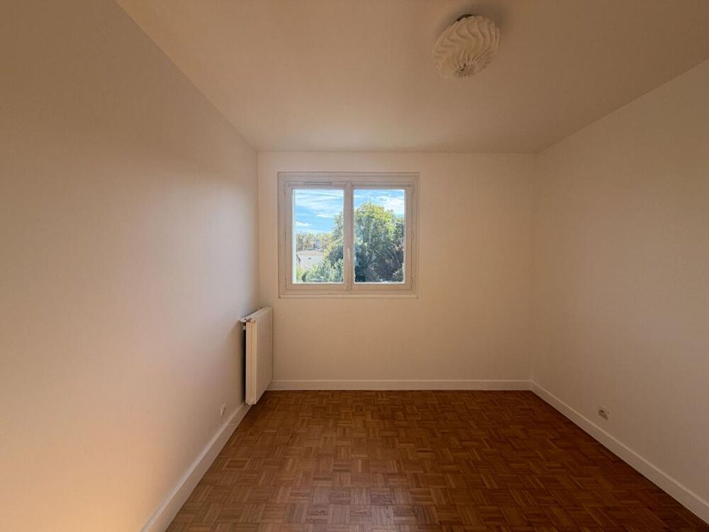 Vente Appartement Très bel appartement T2 baigné de lumière 3ème et Dernier Étage, Vue Verdure & Sans Aucun Vis-à-Vis ! Noisy-le-Sec (189 000 ) Noisy le sec