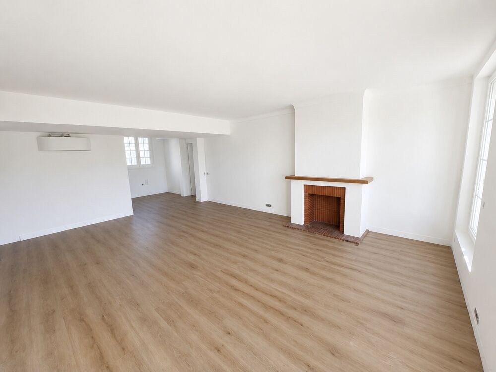 Vente Appartement ROYAN COEUR DE VILLE – APPARTEMENT T4 ENTIÈREMENT RÉNOVÉ Royan