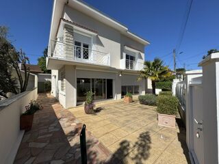 Maison � vendre 7 pi�ces 180 m�