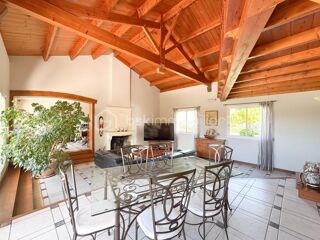  Maison à vendre 8 pièces 237 m²