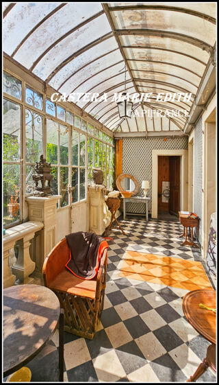  Maison  vendre 15 + pices 460 m