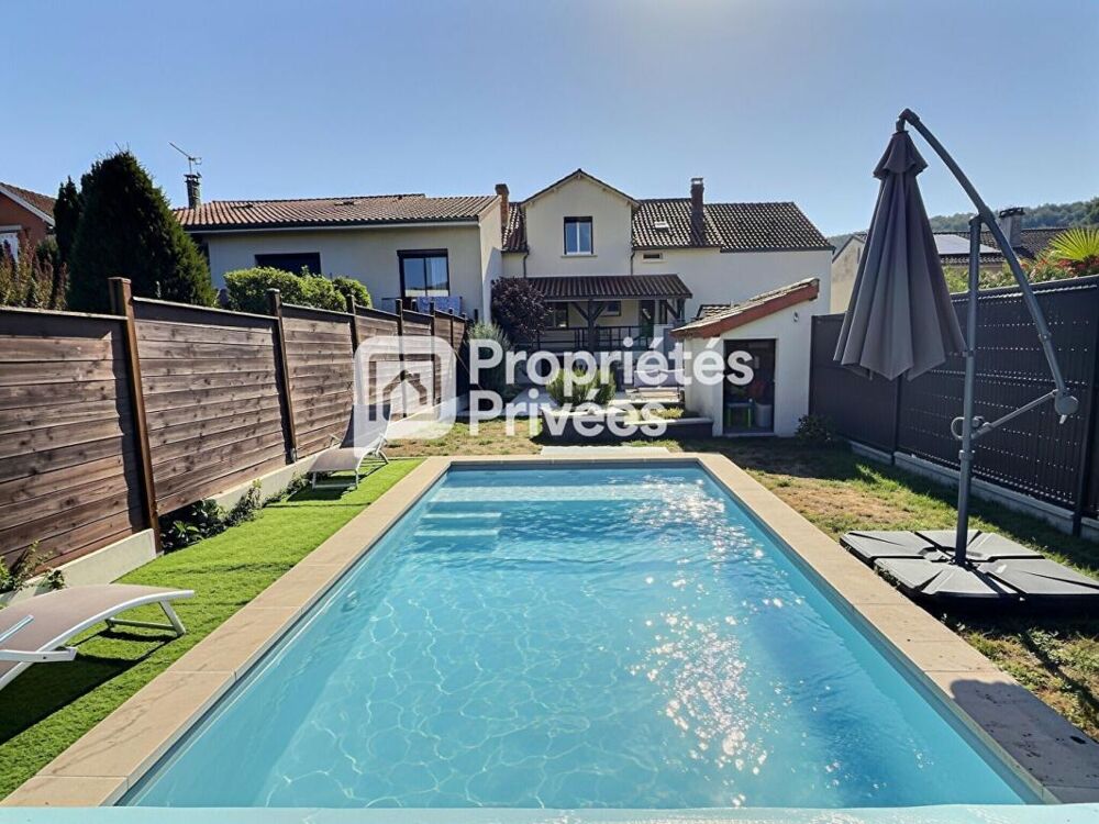 Maison T6/7 d'env. 165m² située au calme avec 4/5 ch., 2 garages fermés et piscine sur PERIGUEUX (24000)