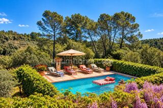  Villa à vendre 8 pièces 227 m²
