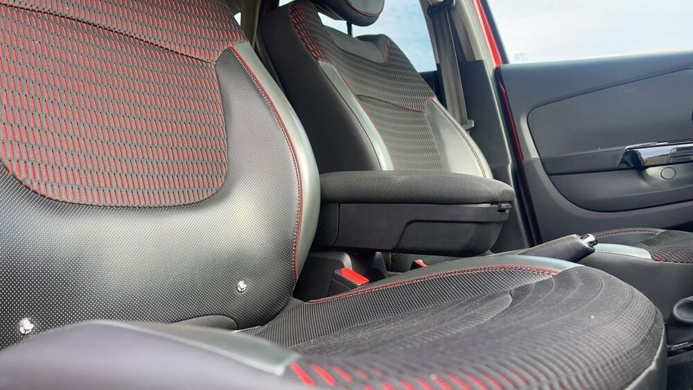 Captur 1.5 dCi 90 EDC6 Helly Hansen 2015 occasion 77160 Saint Hilliers