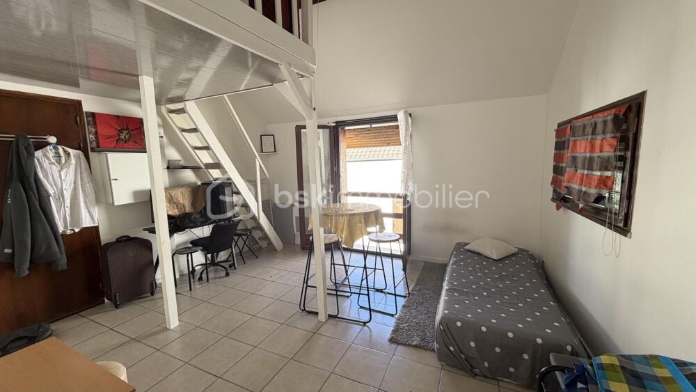 Charmant pied-à-terre à vendre dans le quartier prisé d'une ville dynamique