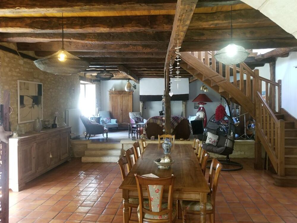 Maison de village Montignac Lascaux 6 pièce(s) 195 m2