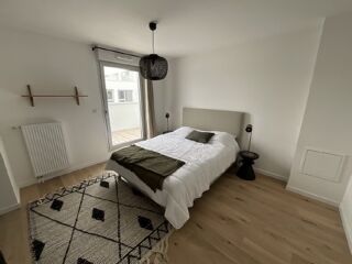  Appartement à louer 4 pièces 153 m²
