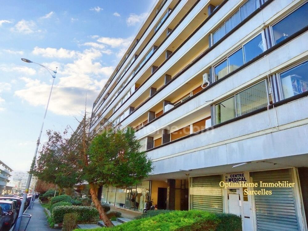 Sarcelles - Henri Poincaré - Appartement de 4 pièces / 3 chambres - 93 m2 - Balcon / Terrasse - 190 000 € FAI
