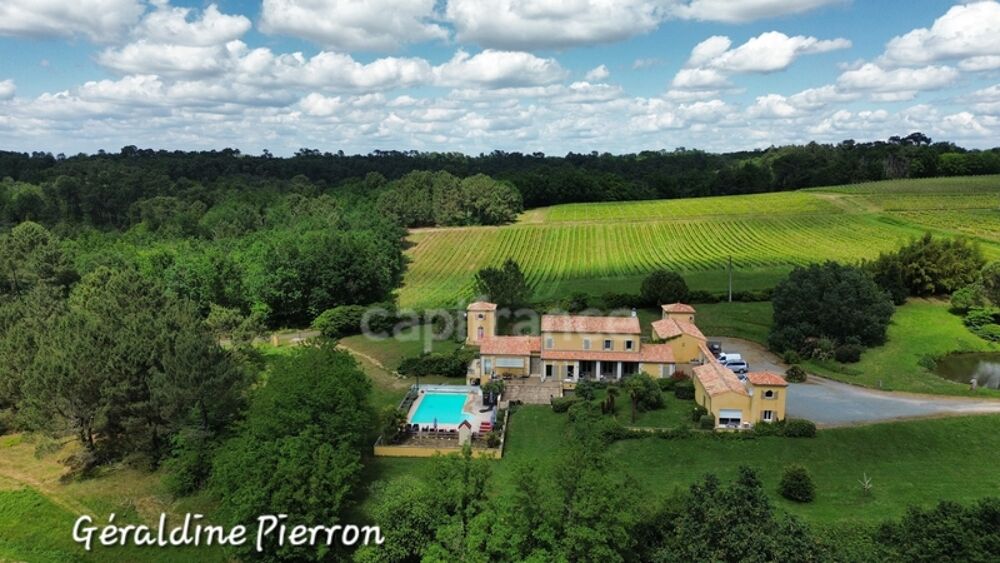 propriété de prestige denviron 480 m² implantée sur un terrain de 3.4 hectares avec 2 gîtes et chambre d'hôte