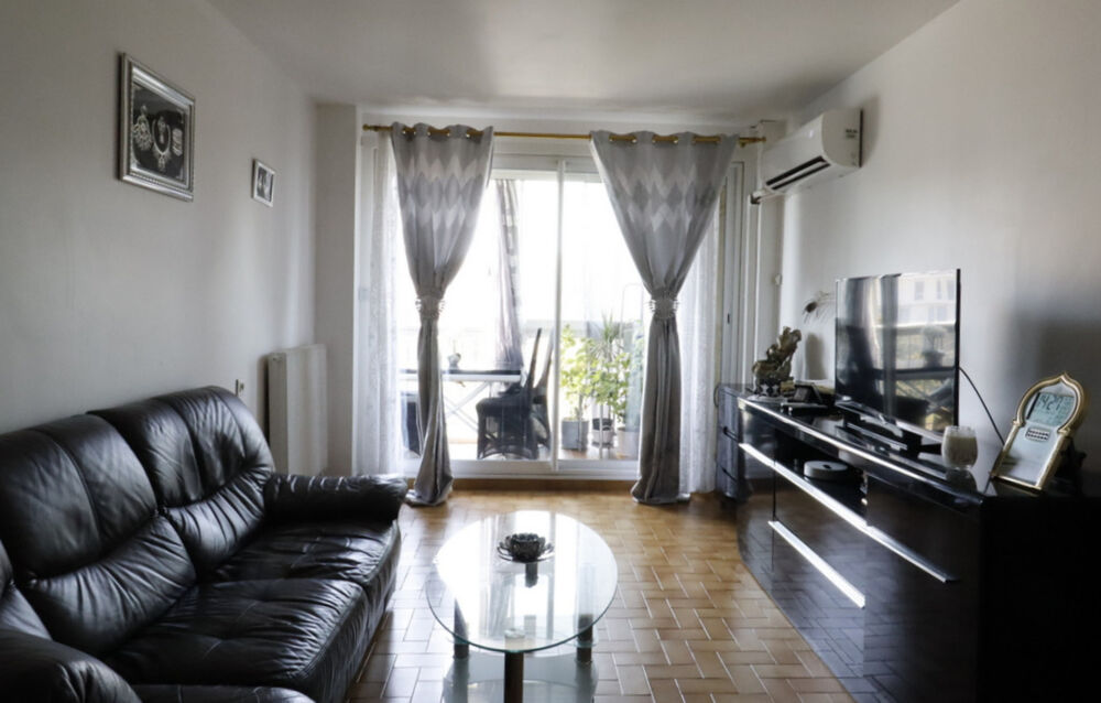 Vente Appartement Dpt Bouches du Rhône (13), à vendre appartement T4 avec terrasse fermée et loggia Marseille 10
