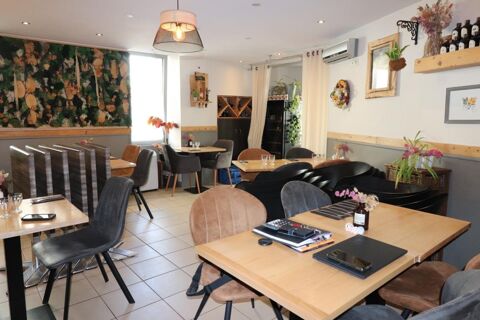   A VENDRE SUPERBE RESTAURANT AU COEUR DE ROCHEFORT (17) 