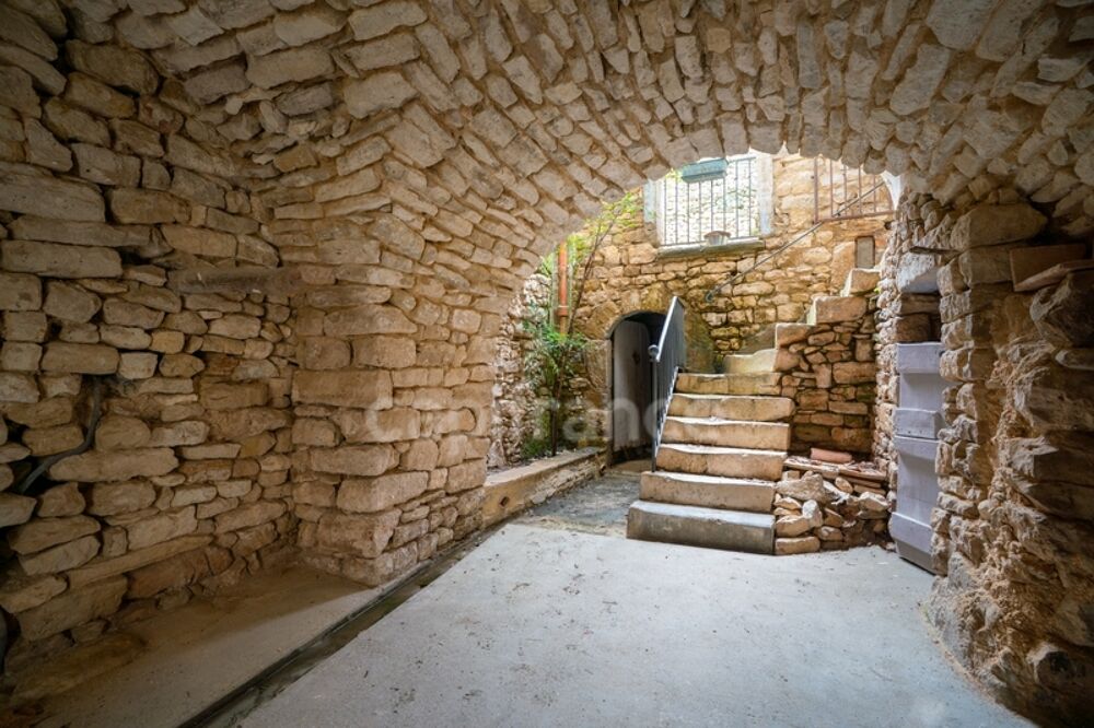 Maison de caractère en pierre avec terrasse et dépendance  Fons