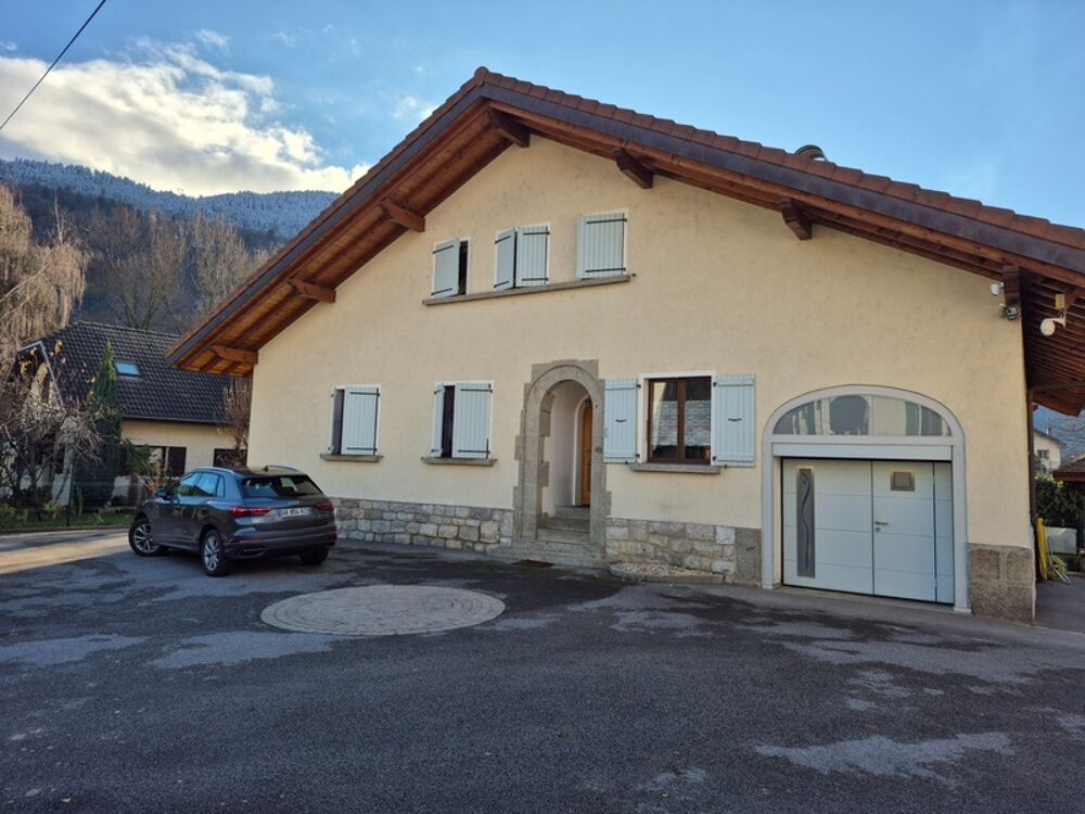 Maison 7 pièces 186 m² · à Cluses · 186 m² · 515 000 €