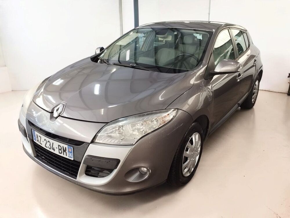 M&eacute;gane 1.5 DCI 110 CARMINAT TOM TOM 2010 occasion 06640 Saint-Jeannet