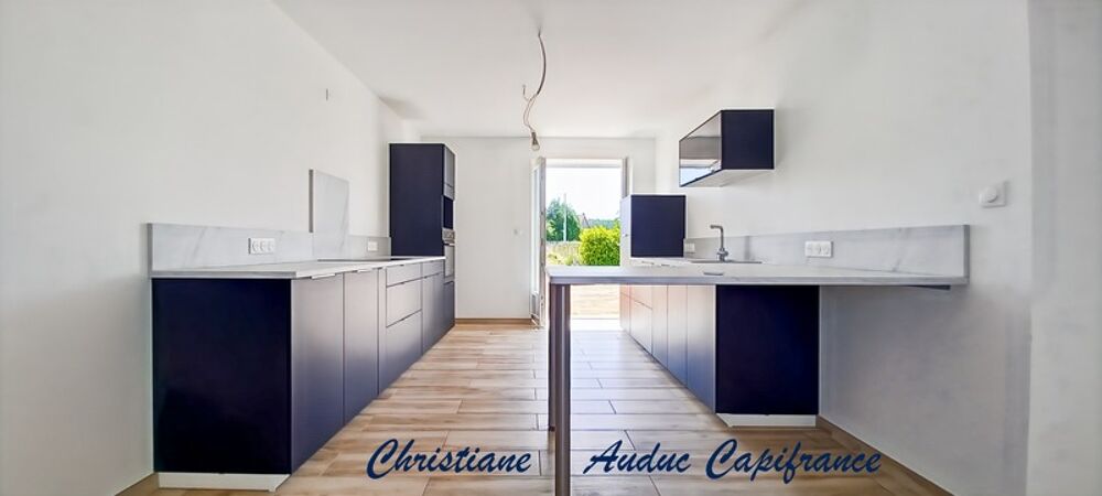 Vente Maison 5 minutes de Génelard, au calme, maison en pierre, de plain-pied, rénovée en 2025, de 118.50 m², 135 m² de grenier aménageable, Martigny le comte