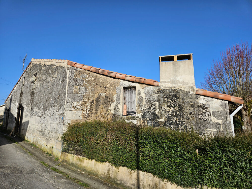 Vente Maison Maison à vendre SAINT DIZANT DU GUA (17) 2 pièces à rénover sur 1340m2 Saint dizant du gua