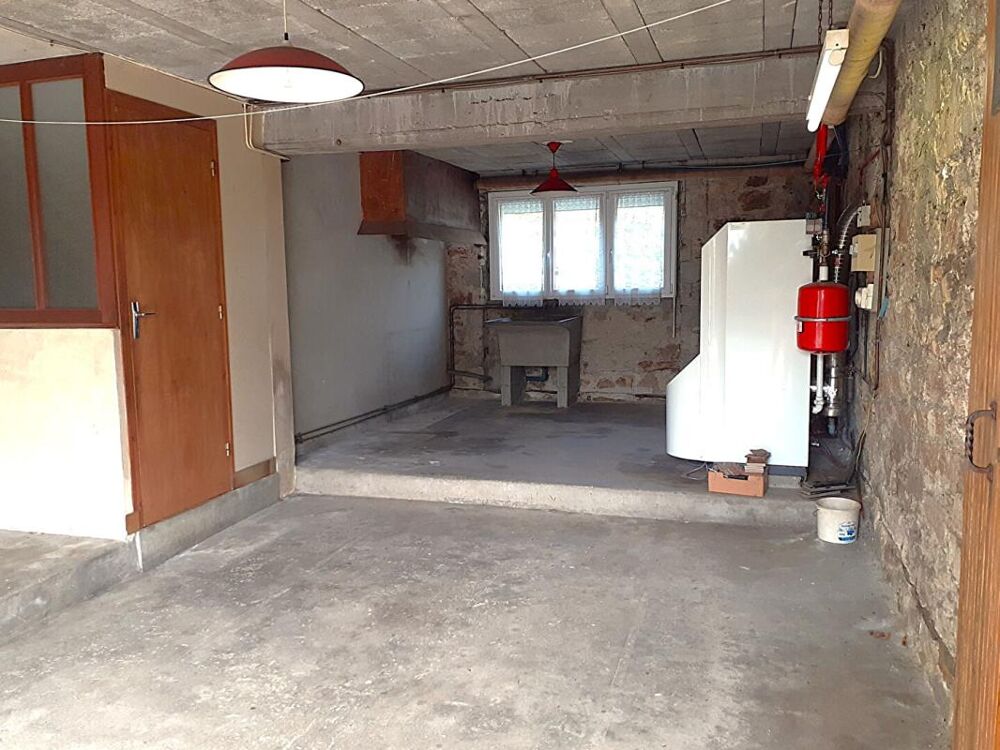 Maison mitoyenne T8 de 161 m² avec grand jardin à Crozon (29 160 ) A NE PAS LAISSER PASSER !