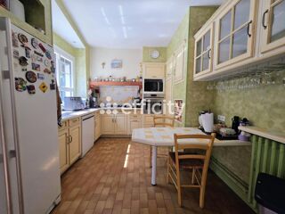  Propriété/château à vendre 7 pièces 160 m²