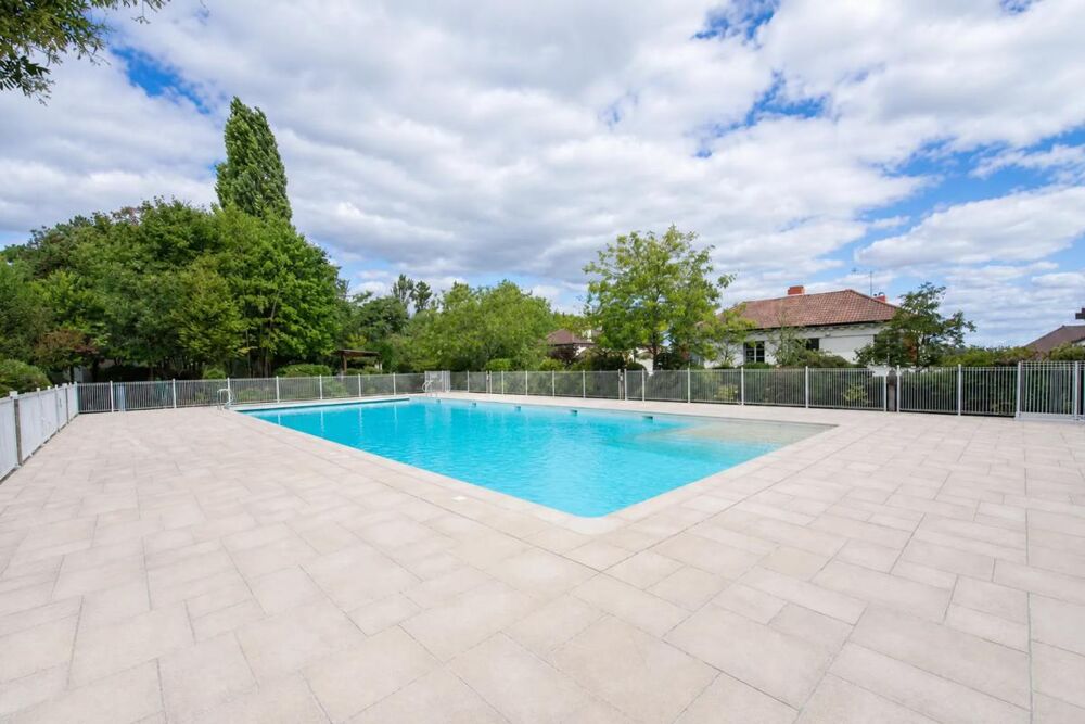 Appartement de 4 pièces de 80 m² situé à Garches