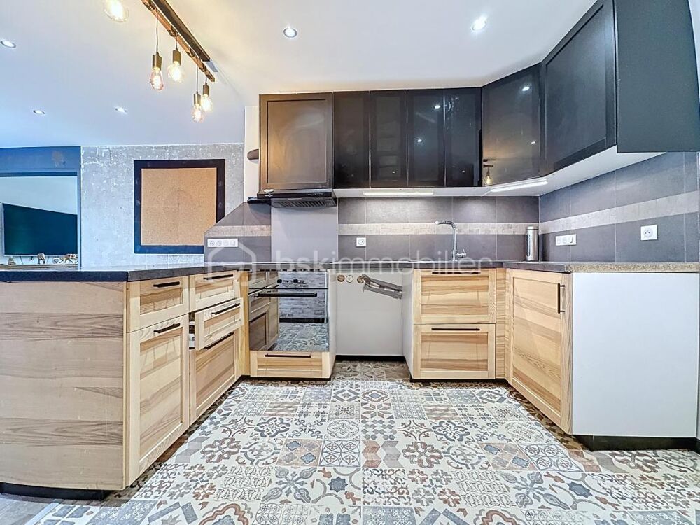 ? T6 RÉNOVÉ 95 m²  BALCON  VUE MONTAGNE  CLIMATISÉ  PARKING