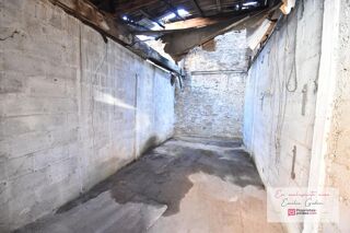  Parking / Garage à vendre 84 m²