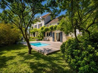  Propriété/château à vendre 7 pièces 240 m²