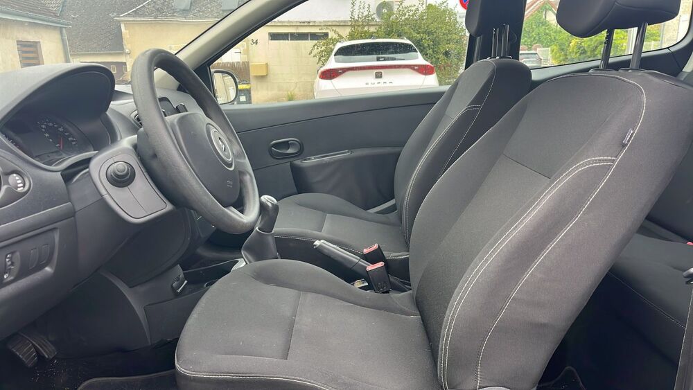 Clio III 1.2 75 Alize 2013 occasion 45000 Orleans