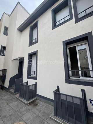  Immeuble � vendre 11 pi�ces 320 m�