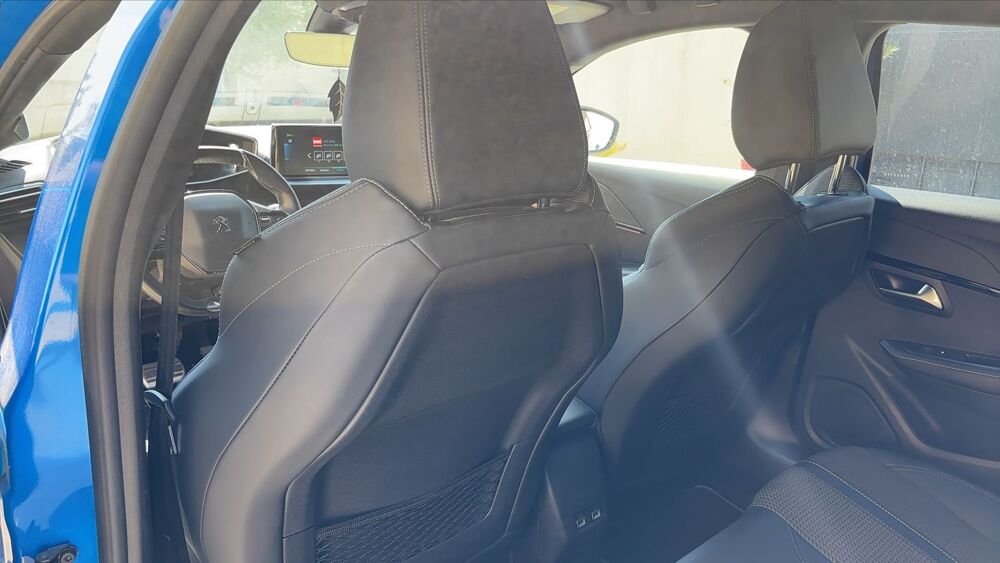 208 136 50kWh GT - Automatique 2021 occasion 30320 Poulx