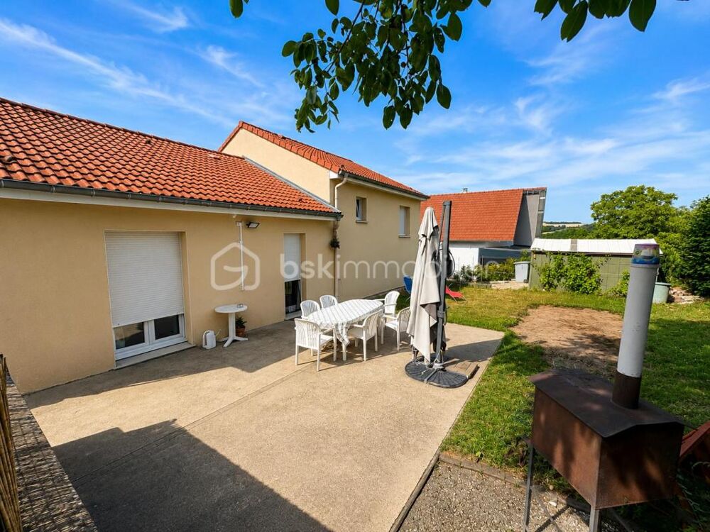 Un cadre de vie paisible pour une maison pensée pour la famille