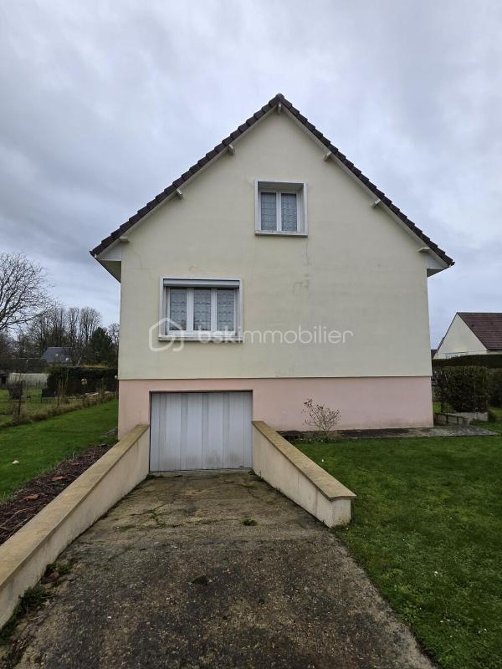 ? Maison des années 70 avec fort potentiel  90 m² + sous-sol total