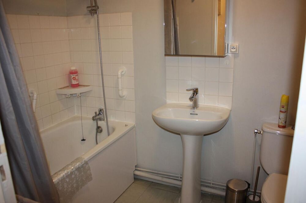 Location Appartement Studio meublé avec jardinet Lardy
