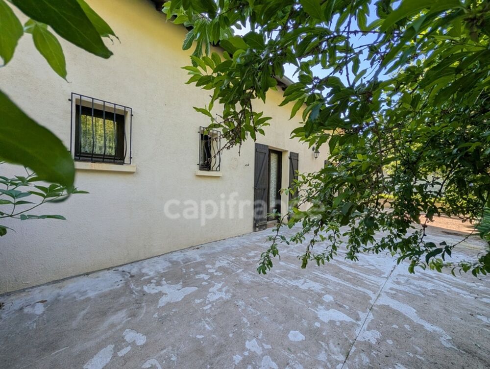 Vente Maison Maison 3 niveaux – 161 m² habitables – fort potentiel de rénovation Lons le saunier
