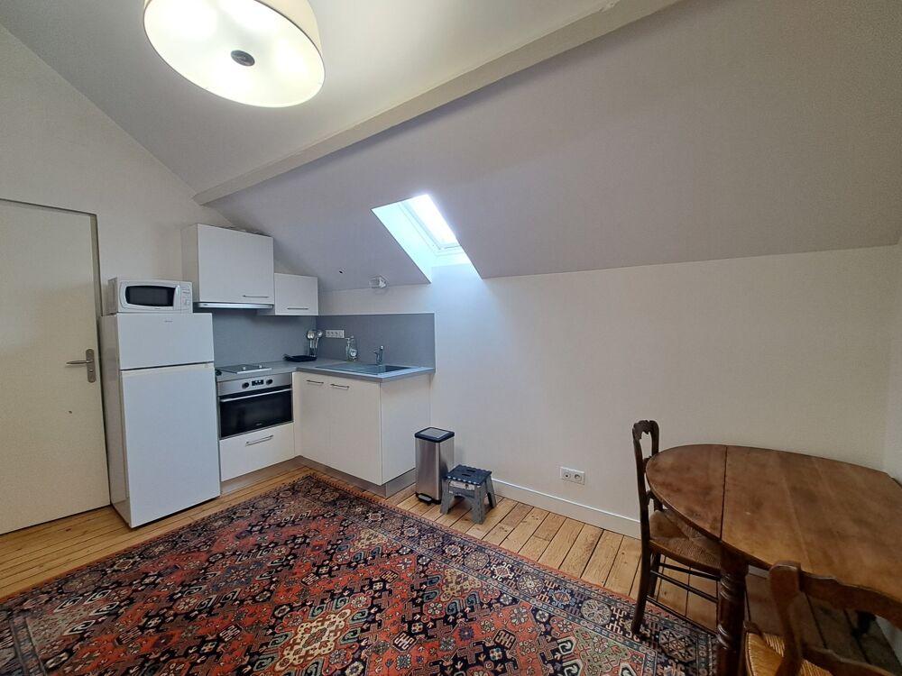 Appartement à louer 1 pièces BELLEU (02)