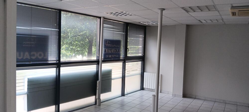   Local commercial; 1er - LOCATION LOCAL COMERCIAL RODEZ Rodez