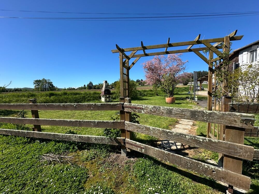 Maison isolée à la campagne, avec vue sur les Pyrénées, Environnement naturel et Bio