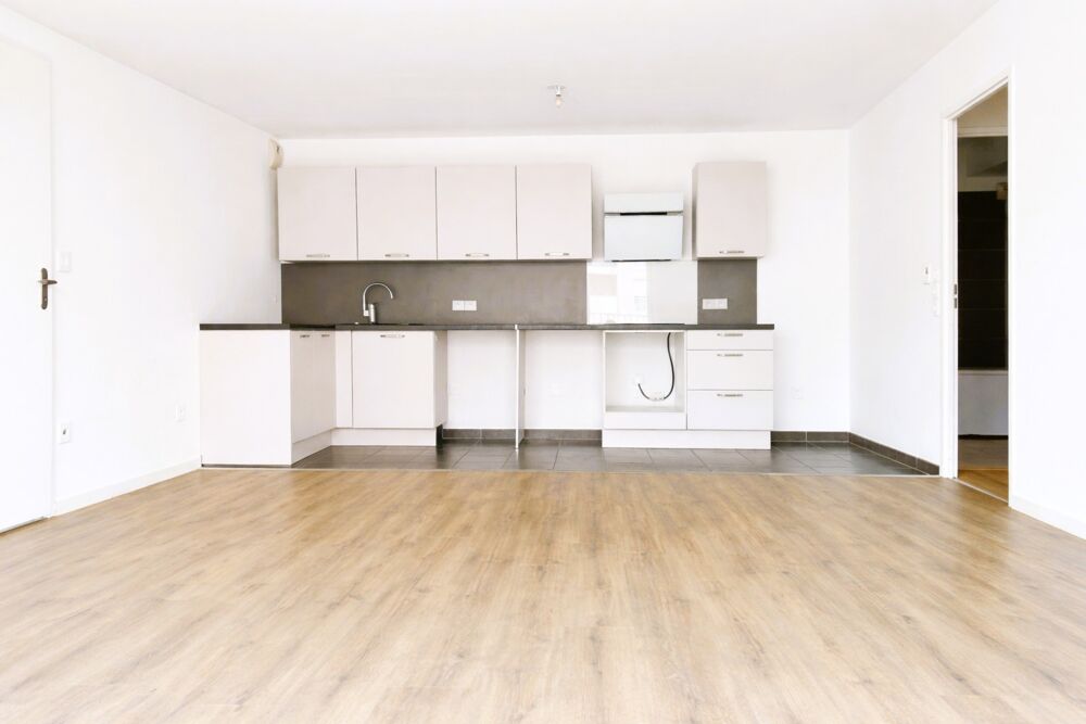 Vente Appartement Appartement à vendre 3 pièces COLOMBES (92)68m²-2 chambres- balcon-parking Colombes