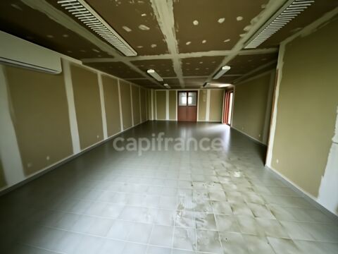 D&eacute;p&ocirc;t / Local professionnel/ATELIER DE 171M2 – Roanne 109000 42300 Roanne