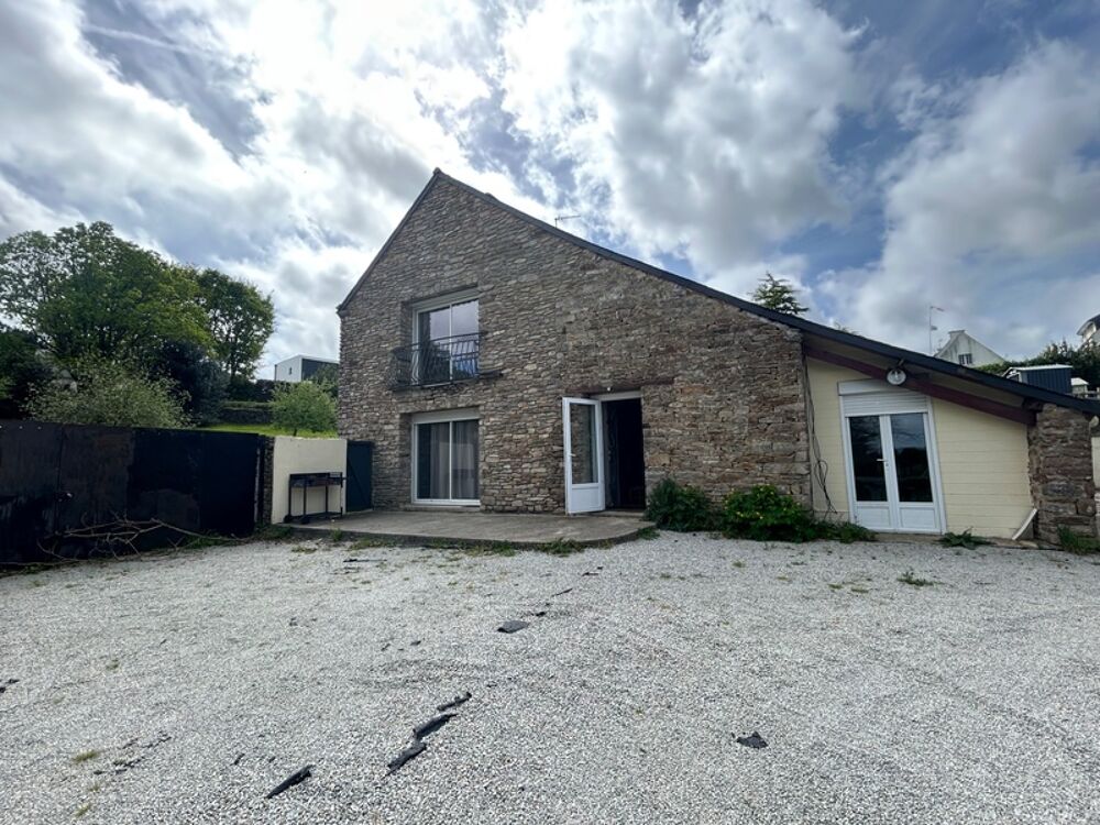 CHARMANTE LONGERE 200 M² EN PIERRES BOURG DE GRAND-CHAMP (56)