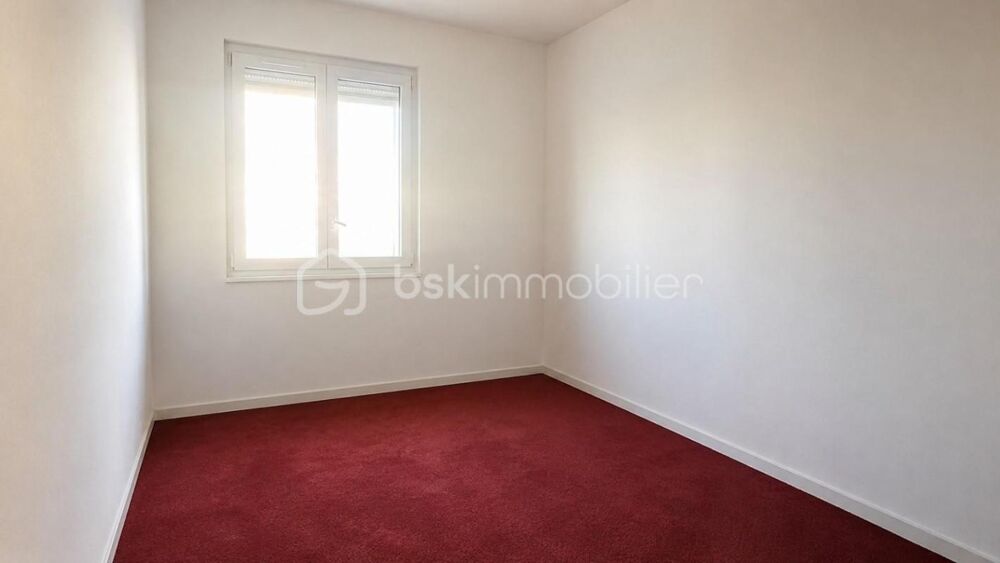 EN EXCLUSIVITE A PUTEAUX  MAGNIFIQUE APPARTEMENT FAMILIAL 5 PIÈCES AVEC DOUBLE STATIONNEMENT ET ESPACE DE RANGEMENT