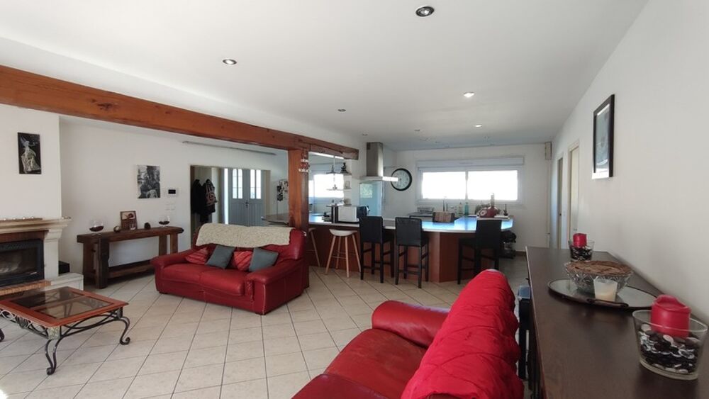 Maison à vendre 9 pièces plain pied-CHATEAU LANDON (77)-accès Paris en train 1h15