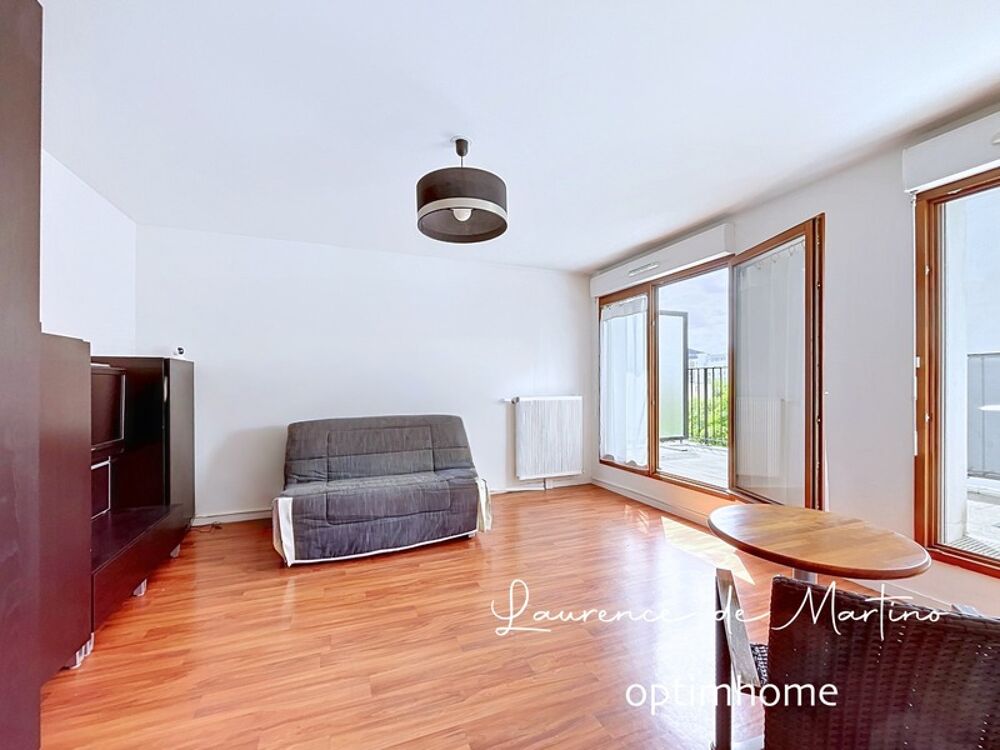 Studio à vendre avec balcon et parking, dernier étage BEZONS (95)