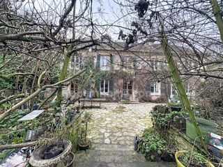  Maison � vendre 9 pi�ces 220 m�