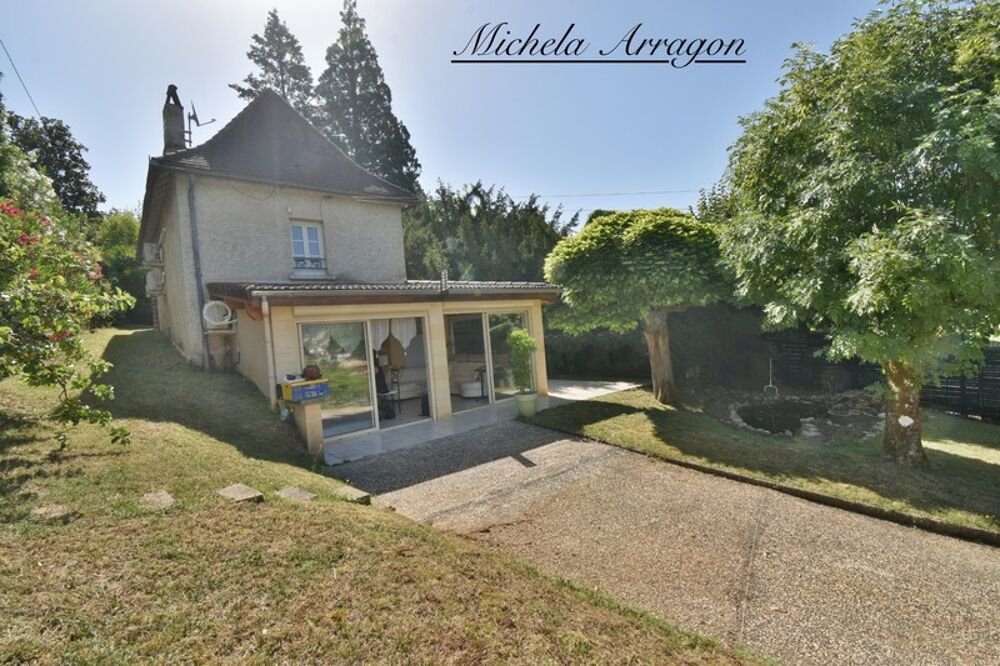 Maison atypique avec jardin au coeur de Sarlat-la-Canéda (24)