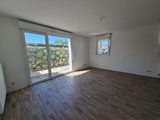  Appartement à louer 3 pièces 73 m²